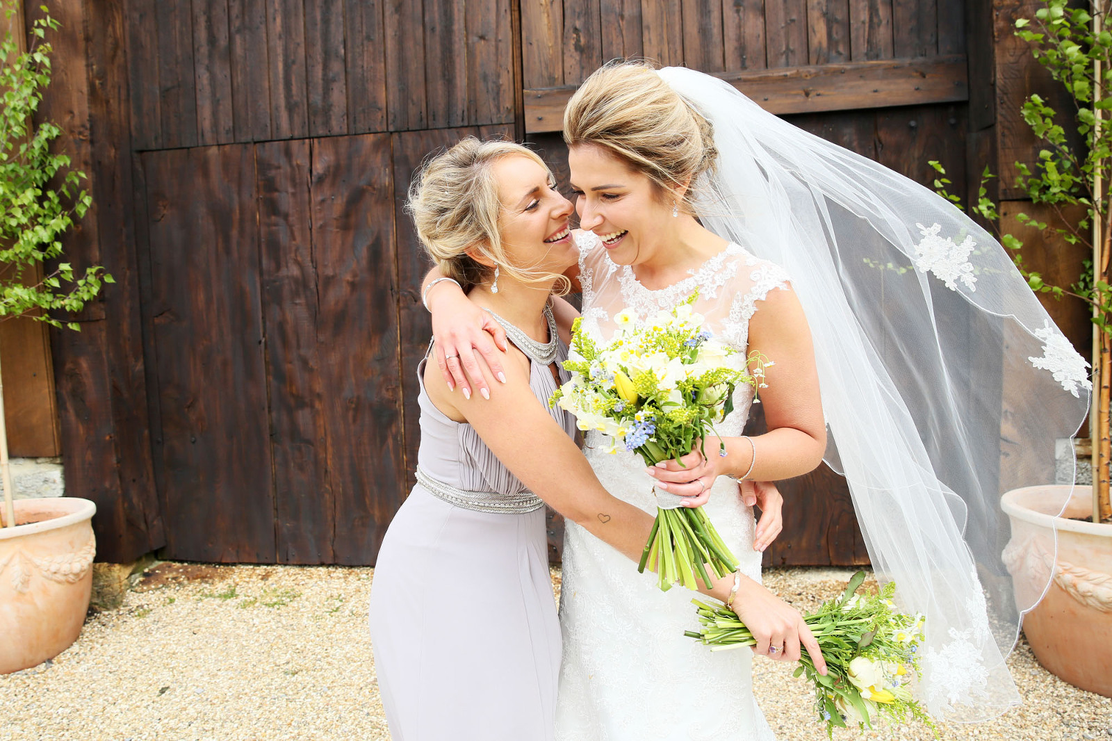 Dorset & Hampshire Wedding Photographer, Stockbridge Farm Barn, Bride & Maid of Honour