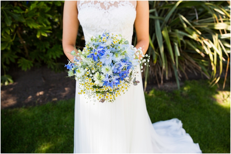Wedding Photographer Dorset & Hampshire, Three Tuns Bransgore, New Forest Wedding, Brides bouquet